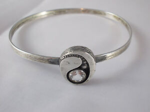 【送料無料】ジュエリー・アクセサリー ロシュシルバーヴィンテージフィンランドデザインモダニズムブレスレットkjp moderniste bracelet avec roche 925 argent vintage finlande design 70er 【送料無料】ジュエリー・アクセサリー ロシュシルバーヴィンテージフィンランドデザインモダニズムブレスレットkjp moderniste bracelet avec roche 925 argent vintage finlande design 70er