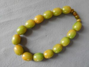 【送料無料】ジュエリー・アクセサリー パールピンクパールグリーングレープバケライトヴィンテージイエローグリーンネックレス