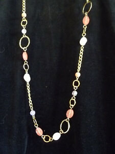 【送料無料】ジュエリー・アクセサリー ビッグコリアーアジャスタブルドレローズローズロンジュールgrand collier ajustable dore et perles roses longueur 1m neuf