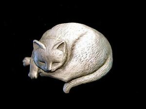 【送料無料】ジュエリー・アクセサリー ジョネットジュエリーシルバーピュータースリーピングピンjj jonette jewelry silver pewter sleeping cat pin 【送料無料】ジュエリー・アクセサリー ジョネットジュエリーシルバーピュータースリーピングピンjj jonette jewelry silver pewter sleeping cat pin