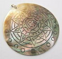 【送料無料】ジュエリー・アクセサリー ジュエリーhand carved natural mother of pearl shell pendant handma...