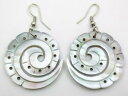 【送料無料】ジュエリー・アクセサリー スパイラルマザーオブパールシェルダングルドロップイヤリングジュエリーhand carved spiral mother o...