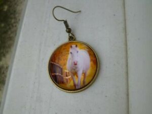 【送料無料】ジュエリー・アクセサリー ブロンズシルバーレザーイヤリングポーチboucles doreilles pendantes bronze cheval foret 25mm pochette cadeau