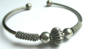 ジュエリー・アクセサリー ブレスレットオープンシルバーカラービーズヴィンテージfin bracelet rigide ouvert couleur argent perles gravees bijou vintage 1855