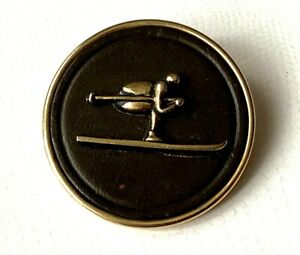 【送料無料】ジュエリー・アクセサリー レアブローチヴィンテージコレクタースキーヤーセルrare broche vintage collector ski skier cerle dore 3,1cm etat quasi neuf