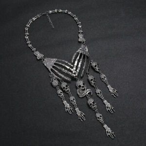 【送料無料】ジュエリー・アクセサリー ブラックカラーデスペンダントテテデモートレトロcollier noir pendentif tete de mort main retro qt14 【送料無料】ジュエリー・アクセサリー ブラックカラーデスペンダントテテデモートレトロcollier noir pendentif tete de mort main retro qt14