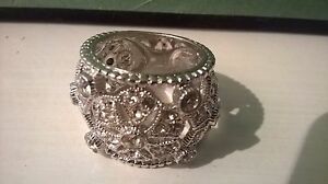 【送料無料】ジュエリー・アクセサリー シルバーリングref 230 bague en argent, incrustee de cristaux transparent, neuve