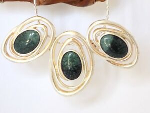 ジュエリー・アクセサリー ヴィンテージシルバーカラーエメラルドグリーンペンダントオーバルcollier argente vintage 3 pendentifs vert emeraude ovales