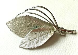 【送料無料】ジュエリー・アクセサリー ヴィンテージブローチホーンシルバートーンシルバースタイルシートbroche vintage signe horn feuille stylise argente silvertone jamais porte 8,4cm