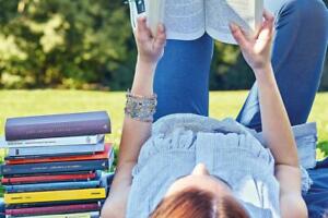 hokushinの【送料無料】ジュエリー・アクセサリー アッチャイオコンスクリッタフラセフィロソフィカスッラヴィータドナブラッチャーレキドゥルトダbracciale kidult da per donna in acciaio con scritta frase filosofica sulla v｜アングル2