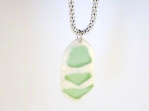 【送料無料】ジュエリー・アクセサリー シルバージャンプペンダントグリーンフロストガラスグラスsautoir argente pendentif verre depoli vert 3 verres