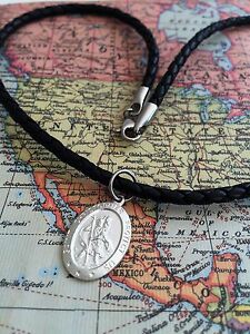 【送料無料】ジュエリー・アクセサリー シルバースターリングサンクリストフォーロネックレスフリー925 argento sterling san cristoforo collanagratis incisione