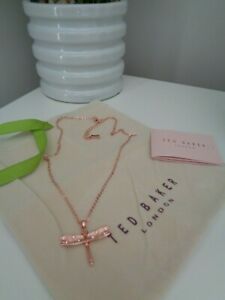 ジュエリー・アクセサリー テッドベイカーローズゴールドクリスタルトンボペンダントネックレスバッグlotto n ted baker rose gold crystal collana con pendente libellula con sacchetto regalo