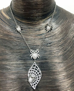 【送料無料】ジュエリー・アクセサリー ウェブネックレスバトラーウィルソンスパイダーライトクリスタルbutler and wilson cristallo chiaro ragno sulla collana web nuovo