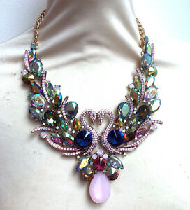 【送料無料】ジュエリー・アクセサリー バトラーウィルソンマルチクリスタルピーコックドロップネックレス