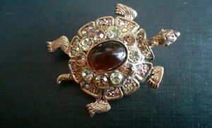【送料無料】ジュエリー・アクセサリー ブロッシュトルトゥーメタルドレカボションストラスフメイリゼヴィンテージebroche tortue metal dore cabochon strass fume irise vintage xxeme