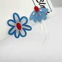 【送料無料】ジュエリー アクセサリー デイジーアクリルミスマッチクリップイヤリングブロガーblue red flower daisy acrilico mismatch clip su orecchini blogger uk geometrico