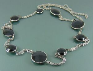 【送料無料】ジュエリー・アクセサリー シルバーネックレスバイパークレーンラウンダーブラックガラスペンダントcollana dargento by park lane con piu rotondo nero lucite e vetro ciondoli