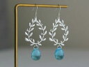 【送料無料】ジュエリー・アクセサリー シルバーメッキガラスビーズイヤリングバレンタインsilver plated leaf and light blue teardrop glass bead earrings valentines gift