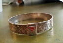 yzWG[EANZT[ uXbgQXA^AWFeWNWbhbracelet guess en metal argente jonc rigide refm147