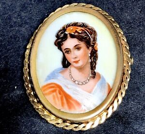 【送料無料】ジュエリー・アクセサリー アンシエンヌブローシュエンポルケレーヌデリモージュドフェムancienne broche en porcelaine de limoges portrait de femme n2
