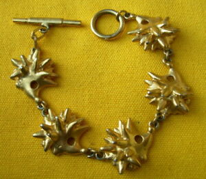 【送料無料】ジュエリー・アクセサリー ビチェドベレブレスレットヘリソンエタンドレヘッジホッグブレスレットゴールデンピューターbiche de bere bracelet herisson etain dore hedgehog bracelet golden pewter