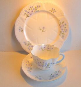 ̵ۥåʡĴƫSHELLEY DAINTY SHAPE BLUE ROCK TRIO 8 PLATE, CUP & SAUCER ENGLISH BONE CHINA S1