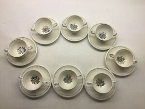 ̵ۥåʡĴƫƥååɥեåȥ֥󥫥åץAntique Wedgwood 8 Footed Bouillon Cup & Saucers