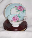 Lovely PARAGON Queen Mary Rose/Light Aqua Cup &amp; Saucer/Gold Scalloped Edgeラブリーパラゴンクイーンメアリーローズライトアクアカップソーサーゴールドスカラップエッジ※注意※NYからの配送になりますので2週間前後お時間をいただきます。人気の商品は在庫が無い場合がございます。ご了承くださいませ。サイズの種類の商品は購入時の備考欄にご希望のサイズをご記載ください。　携帯メールでの登録ですと楽天からのメールが届かない場合がございます。