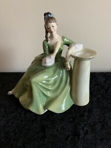 Royal Doulton Secret Thoughtsロイヤル・ドゥルトンの秘密の考え※注意※NYからの配送になりますので2週間前後お時間をいただきます。人気の商品は在庫が無い場合がございます。ご了承くださいませ。サイズの種類の商品は購入時の備考欄にご希望のサイズをご記載ください。　携帯メールでの登録ですと楽天からのメールが届かない場合がございます。