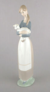 楽天hokushin【送料無料】キッチン用品・食器・調理器具・陶器　ラドロ磁器フィギュア、子羊の女の子Lladro Porcelain Figurine, Girl With Lamb #4505