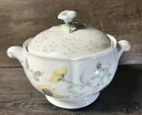 【送料無料】キッチン用品・食器・調理器具・陶器 レノックスバタフライメドウカバーキャセロールボウル新Lenox Butterfly Meadow Covered...