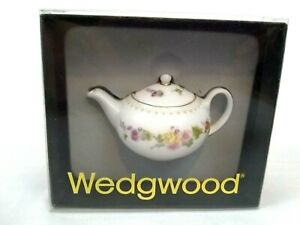 ̵ۥåʡĴƫơåɥߥ٥ߥ˥ߥ˥奢ƥݥåѻߥܥåVintage Wedgwood Mirabelle Mini / Miniature Teapot Discontinued R4721 NEW in Box