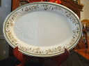 Lenox China Fresh Meadow Oval Platter 16.25 レノックス中国フレッシュメドウオーバルプラッター※注意※NYからの配送になりますので2週間前後お時間をいただきます。人気の商品は在庫が無い場合がございます。ご了承くださいませ。サイズの種類の商品は購入時の備考欄にご希望のサイズをご記載ください。　携帯メールでの登録ですと楽天からのメールが届かない場合がございます。