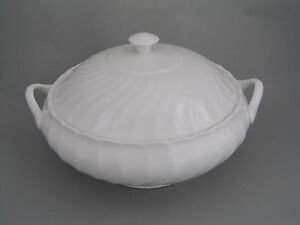 ̵ۥåʡĴƫɥåɥɥ饤ȳդڥ塼꡼WEDGWOOD CANDLELIGHT LIDDED VEGETABLE TUREEN.