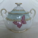 Royal Albert Zandra Rhodes My Favourite Things China Sugar Bowl with Lid Vintageロイヤルアルバートザンドラローズ私のお気に入りのもの中国シュガーボウルと蓋ヴィンテージ※注意※NYからの配送になりますので2週間前後お時間をいただきます。人気の商品は在庫が無い場合がございます。ご了承くださいませ。サイズの種類の商品は購入時の備考欄にご希望のサイズをご記載ください。　携帯メールでの登録ですと楽天からのメールが届かない場合がございます。