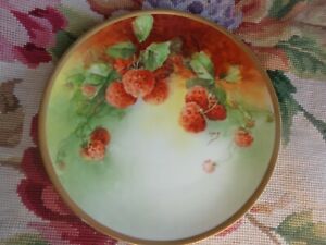 ̵ۥåʡĴƫƥ⡼ե󥹤ΥƥȤΥץ졼Ȥ˽̾ANTIQUE LIMOGES FRANCE ARTIST SIGNED HAND PAINTED STRAWBERRY PORCELAIN PLATE