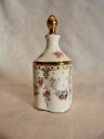 Royal Crown Derby Quatrefoil Perfume Bottle - Royal Antoinette - Mintロイヤルクラウンダービークアトレルフォイル香水ボトルロイヤルアントワネットミント※注意※NYからの配送になりますので2週間前後お時間をいただきます。人気の商品は在庫が無い場合がございます。ご了承くださいませ。サイズの種類の商品は購入時の備考欄にご希望のサイズをご記載ください。　携帯メールでの登録ですと楽天からのメールが届かない場合がございます。