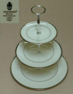 ̵ۥåʡĴƫååɡ֥ץ꡼ƥWedgwood Carlyn (W4302) THREE TIER CAKE STAND