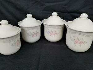 キッチン用品・食器・調理器具・陶器　ティーローズキャニスターセットオブ、、、Pfaltzgraff tea rose Canister Set Of 4- 3qt, 2.5 Qt, 2 Qt, 1.5qt