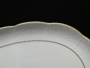 【送料無料】キッチン用品・食器・調理器具・陶器　ヘレンド・フェハーホワイトバスケットウィーブスカラップオーバルプラッターとゴールドリムHEREND Feher (White) Basketweave Scalloped 10 Oval Platter with Gold Rim