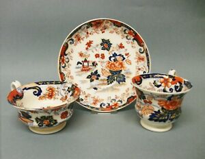 ミントン 【送料無料】キッチン用品・食器・調理器具・陶器　A Minton 'French Shape' Tea Cup, Coffee Cup and Saucer, c.1820