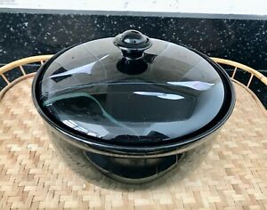 【送料無料】キッチン用品・食器・調理器具・陶器 ミカサオーパスブラックウルトラセラムベイクサーブブラックカラリリーキャセロールディッシュMikasa Opus Black Ultra Ceram Bake & Serve Black Calla Lily 2 Qt Casserole