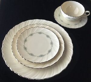 【送料無料】キッチン用品・食器・調理器具・陶器 セットレノックスミュゼット場所設定ディナーサラダパンプレートカップソーサー2 SETS Lenox Musette 5 Pc. Place Settings Dinner Salad Bread Plates Cup & Saucer