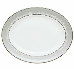 【送料無料】キッチン用品・食器・調理器具・陶器 レノックスベリーナプラチナオーバルサービングプラッター大は新しかったですLenox BELLINA Platinum Oval Serving Platter 16 Large Was $343 New