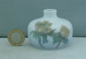 ̵ۥåʡĴƫƥ륳ڥϡ󼧴ߥ˥奢ӥͥΡANTIQUE ROYAL COPENHAGEN PORCELAIN MINIATURE VASE ANENOME? 1898-1923