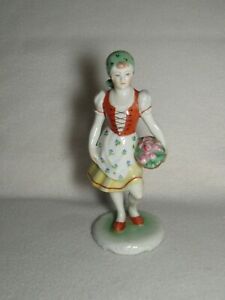 楽天hokushin【送料無料】キッチン用品・食器・調理器具・陶器　ヘレン年代の農民少女とローズバスケット磁器フィギュアHerend 1960's Peasant Girl With Rose Basket Porcelain 6 Figure #5811 - MINT