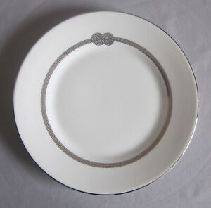 【送料無料】キッチン用品・食器・調理器具・陶器　サラダプレートウェジウッドベラワンベラインフィニティプラチナパターン新Salad Plate Wedgwood Vera Wang Vera Infinity Platinum Pattern New 8