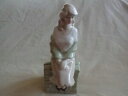 yzLb`piEHEE@CEhgEtBMAuGgXhvCObVE{[E`CiRoyal Doulton Figurine 1988 ENTRANCED HN 3186 - English Bone China