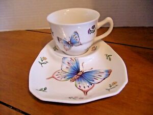 【送料無料】キッチン用品・食器・調理器具・陶器　ナンタケットホームバタフライチャイナティーカップ..